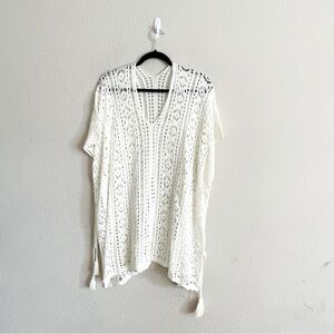 Woman’s White eyelet knit Crochet Cover Up one size summer beach vacation cruise